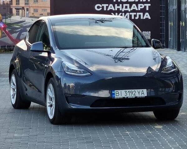 Серый Тесла Model Y, объемом двигателя 0 л и пробегом 28 тыс. км за 34999 $, фото 25 на Automoto.ua