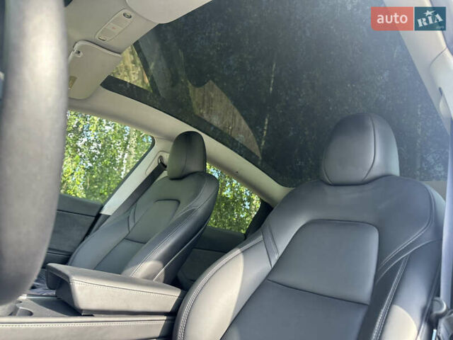 Сірий Тесла Model Y, об'ємом двигуна 0 л та пробігом 32 тис. км за 24700 $, фото 18 на Automoto.ua