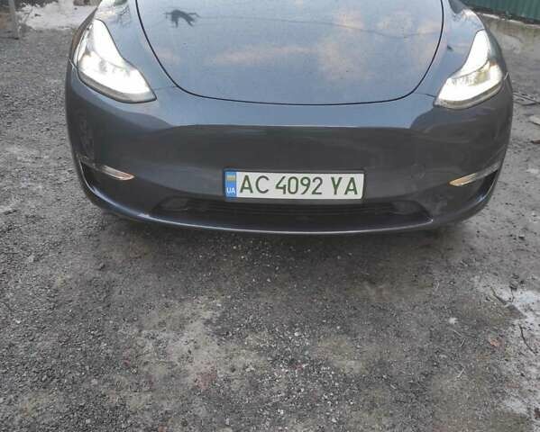 Серый Тесла Model Y, объемом двигателя 0 л и пробегом 25 тыс. км за 27500 $, фото 2 на Automoto.ua