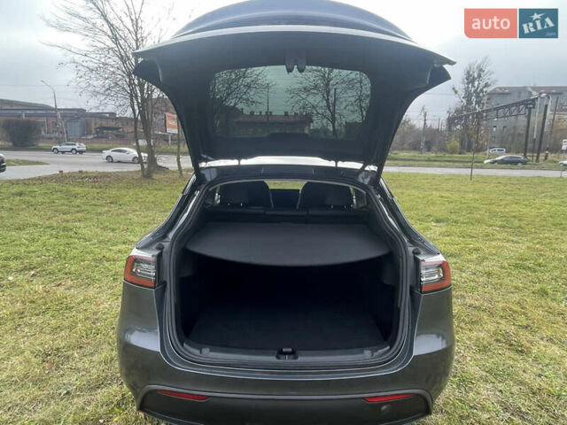 Серый Тесла Model Y, объемом двигателя 0 л и пробегом 41 тыс. км за 27300 $, фото 15 на Automoto.ua