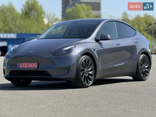 Серый Тесла Model Y, объемом двигателя 0 л и пробегом 28 тыс. км за 29000 $, фото 1 на Automoto.ua