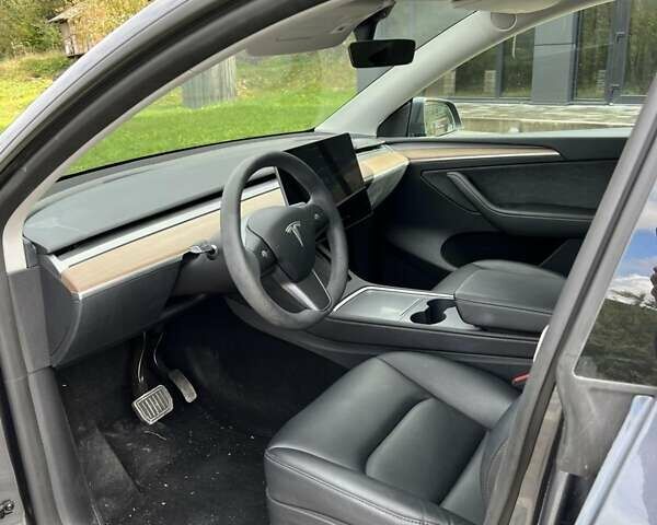 Тесла Model Y 2023 в Тячеве на Automoto.ua Серый Тесла Model Y, объемом двигателя 0 л и пробегом 32 тыс. км за 26700 $, фото 15 на Automoto.ua