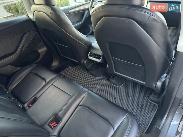Серый Тесла Model Y, объемом двигателя 0 л и пробегом 24 тыс. км за 26400 $, фото 12 на Automoto.ua