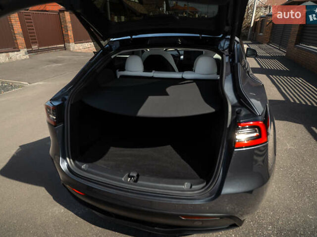 Серый Тесла Model Y, объемом двигателя 0 л и пробегом 20 тыс. км за 38000 $, фото 8 на Automoto.ua