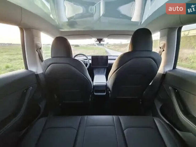 Серый Тесла Model Y, объемом двигателя 0 л и пробегом 39 тыс. км за 31000 $, фото 19 на Automoto.ua