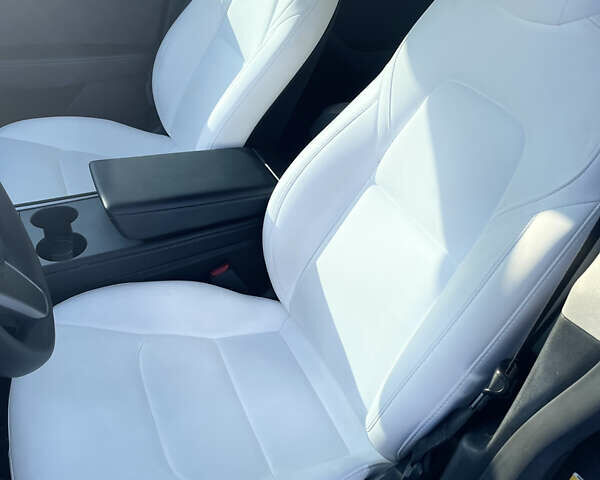 Сірий Тесла Model Y, об'ємом двигуна 0 л та пробігом 43 тис. км за 28500 $, фото 155 на Automoto.ua
