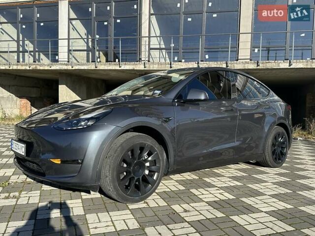 Серый Тесла Model Y, объемом двигателя 0 л и пробегом 35 тыс. км за 26700 $, фото 4 на Automoto.ua