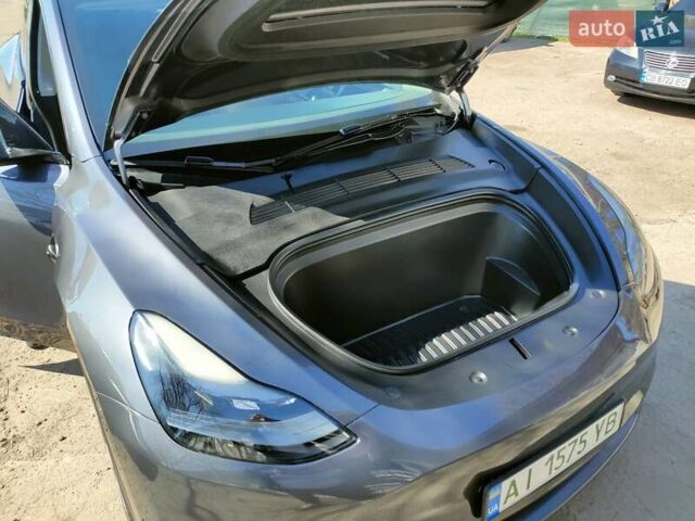 Серый Тесла Model Y, объемом двигателя 0 л и пробегом 30 тыс. км за 32350 $, фото 72 на Automoto.ua