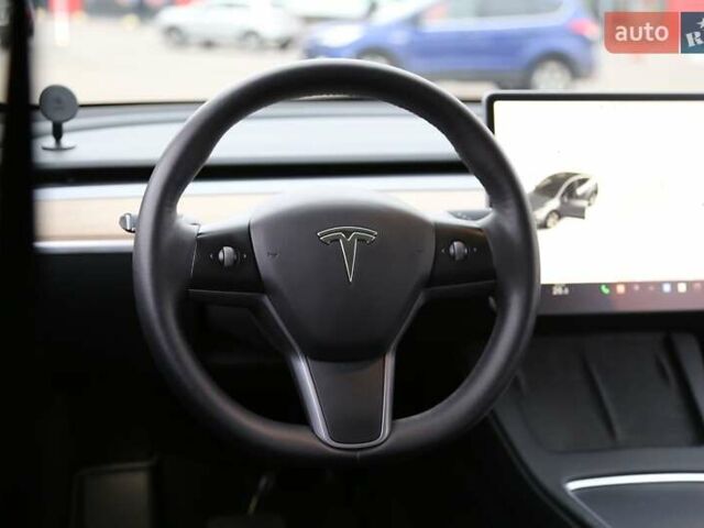 Серый Тесла Model Y, объемом двигателя 0 л и пробегом 50 тыс. км за 33900 $, фото 10 на Automoto.ua