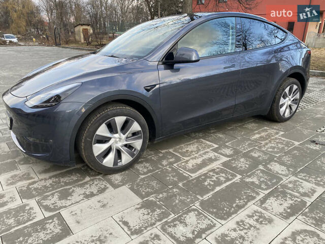 Серый Тесла Model Y, объемом двигателя 0 л и пробегом 8 тыс. км за 27888 $, фото 4 на Automoto.ua