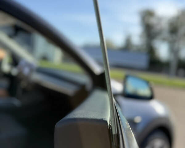 Серый Тесла Model Y, объемом двигателя 0 л и пробегом 46 тыс. км за 28300 $, фото 27 на Automoto.ua