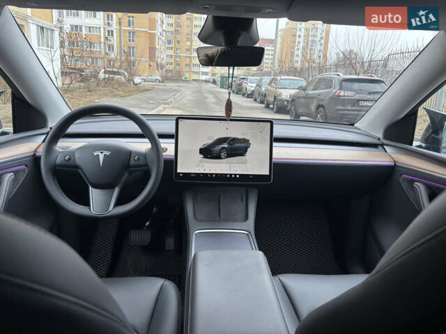 Серый Тесла Model Y, объемом двигателя 0 л и пробегом 20 тыс. км за 27000 $, фото 11 на Automoto.ua