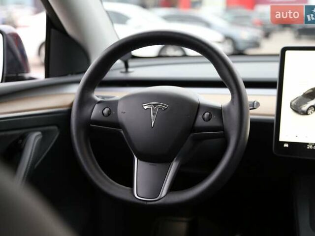 Серый Тесла Model Y, объемом двигателя 0 л и пробегом 50 тыс. км за 33900 $, фото 8 на Automoto.ua