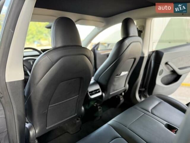 Серый Тесла Model Y, объемом двигателя 0 л и пробегом 16 тыс. км за 28900 $, фото 18 на Automoto.ua