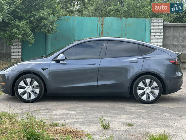 Серый Тесла Model Y, объемом двигателя 0 л и пробегом 40 тыс. км за 29990 $, фото 7 на Automoto.ua