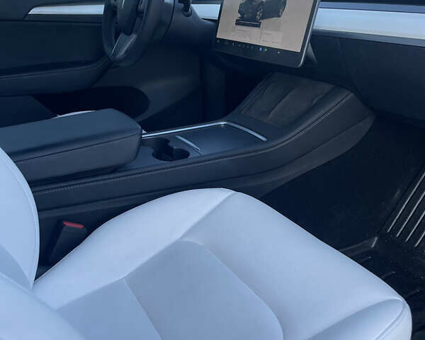 Сірий Тесла Model Y, об'ємом двигуна 0 л та пробігом 43 тис. км за 28500 $, фото 32 на Automoto.ua