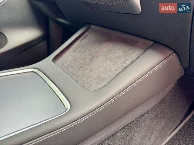 Серый Тесла Model Y, объемом двигателя 0 л и пробегом 15 тыс. км за 32000 $, фото 30 на Automoto.ua