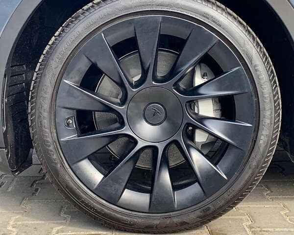 Серый Тесла Model Y, объемом двигателя 0 л и пробегом 4 тыс. км за 30000 $, фото 10 на Automoto.ua