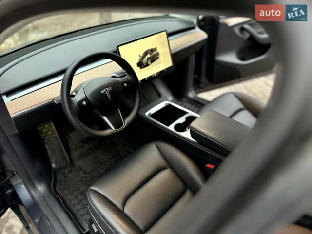 Сірий Тесла Model Y, об'ємом двигуна 0 л та пробігом 35 тис. км за 27999 $, фото 45 на Automoto.ua