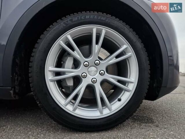 Серый Тесла Model Y, объемом двигателя 0 л и пробегом 37 тыс. км за 27500 $, фото 28 на Automoto.ua