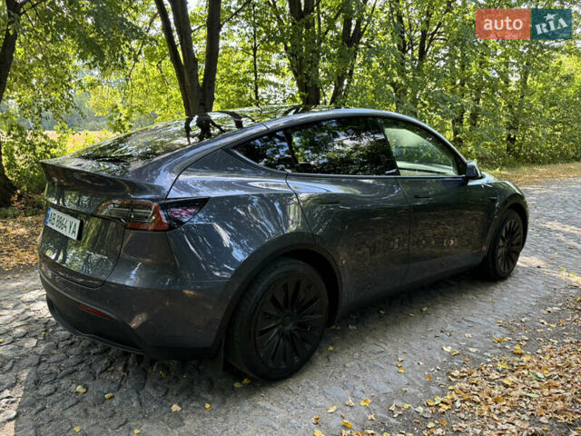 Серый Тесла Model Y, объемом двигателя 0 л и пробегом 32 тыс. км за 26500 $, фото 5 на Automoto.ua