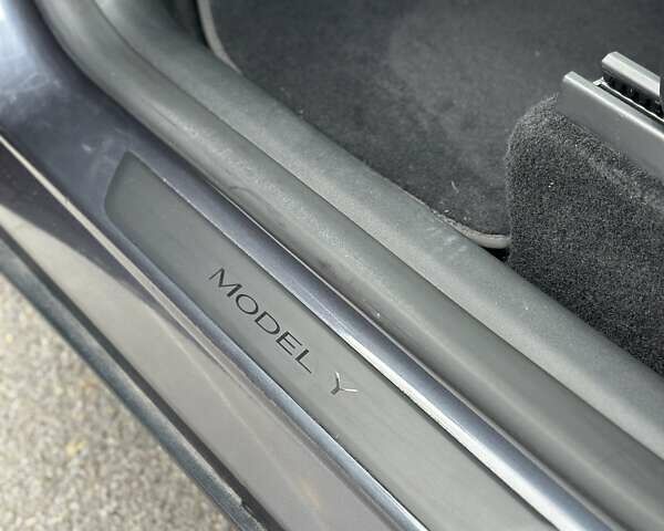 Сірий Тесла Model Y, об'ємом двигуна 0 л та пробігом 51 тис. км за 27000 $, фото 2 на Automoto.ua
