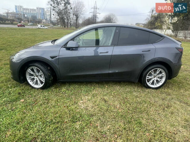 Серый Тесла Model Y, объемом двигателя 0 л и пробегом 41 тыс. км за 27300 $, фото 2 на Automoto.ua