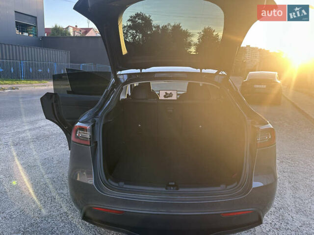 Серый Тесла Model Y, объемом двигателя 0 л и пробегом 55 тыс. км за 30800 $, фото 14 на Automoto.ua