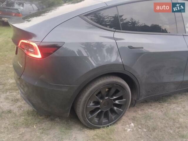 Серый Тесла Model Y, объемом двигателя 0 л и пробегом 25 тыс. км за 28000 $, фото 6 на Automoto.ua