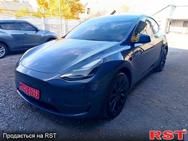 Серый Тесла Model Y, объемом двигателя 0.33 л и пробегом 43 тыс. км за 33333 $, фото 3 на Automoto.ua