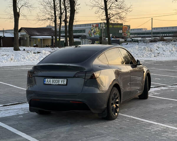 Серый Тесла Model Y, объемом двигателя 0 л и пробегом 20 тыс. км за 33000 $, фото 5 на Automoto.ua