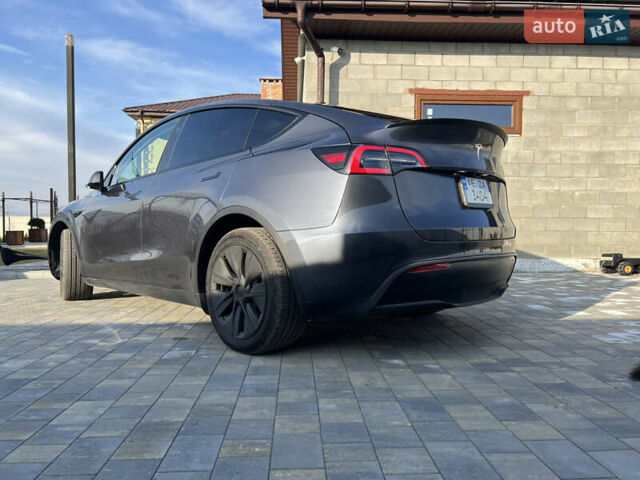 Серый Тесла Model Y, объемом двигателя 0 л и пробегом 25 тыс. км за 29000 $, фото 3 на Automoto.ua