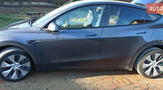 Серый Тесла Model Y, объемом двигателя 0 л и пробегом 46 тыс. км за 31000 $, фото 8 на Automoto.ua