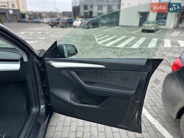 Сірий Тесла Model Y, об'ємом двигуна 0 л та пробігом 26 тис. км за 25999 $, фото 48 на Automoto.ua