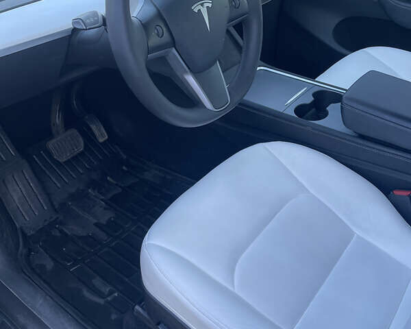 Сірий Тесла Model Y, об'ємом двигуна 0 л та пробігом 43 тис. км за 28500 $, фото 130 на Automoto.ua