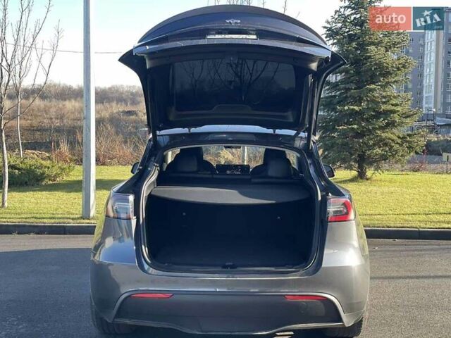 Серый Тесла Model Y, объемом двигателя 0 л и пробегом 15 тыс. км за 31500 $, фото 10 на Automoto.ua