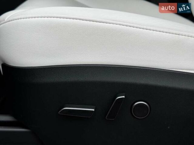 Сірий Тесла Model Y, об'ємом двигуна 0 л та пробігом 22 тис. км за 25990 $, фото 11 на Automoto.ua