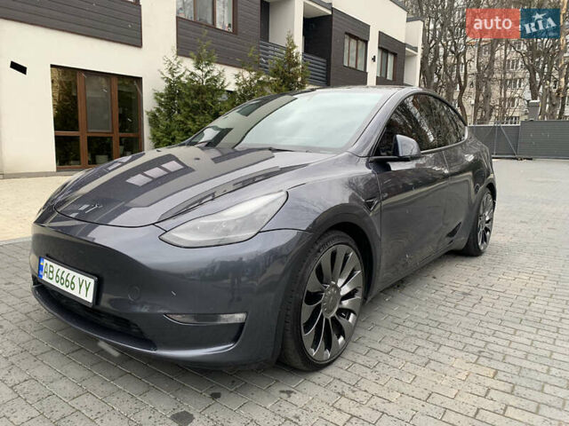 Серый Тесла Model Y, объемом двигателя 0 л и пробегом 24 тыс. км за 35000 $, фото 3 на Automoto.ua