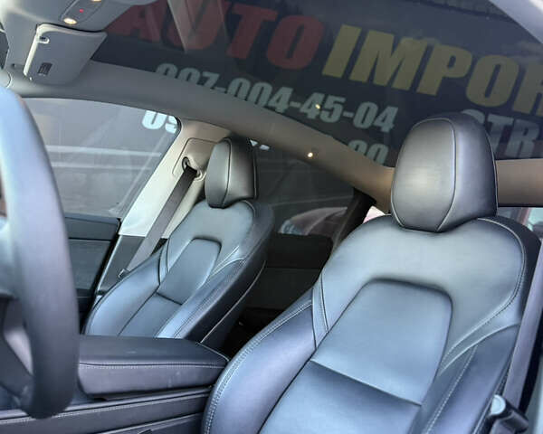 Сірий Тесла Model Y, об'ємом двигуна 0 л та пробігом 68 тис. км за 24499 $, фото 29 на Automoto.ua