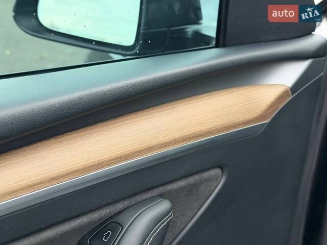 Сірий Тесла Model Y, об'ємом двигуна 0 л та пробігом 70 тис. км за 31500 $, фото 35 на Automoto.ua