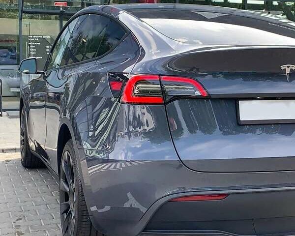 Серый Тесла Model Y, объемом двигателя 0 л и пробегом 4 тыс. км за 30000 $, фото 5 на Automoto.ua