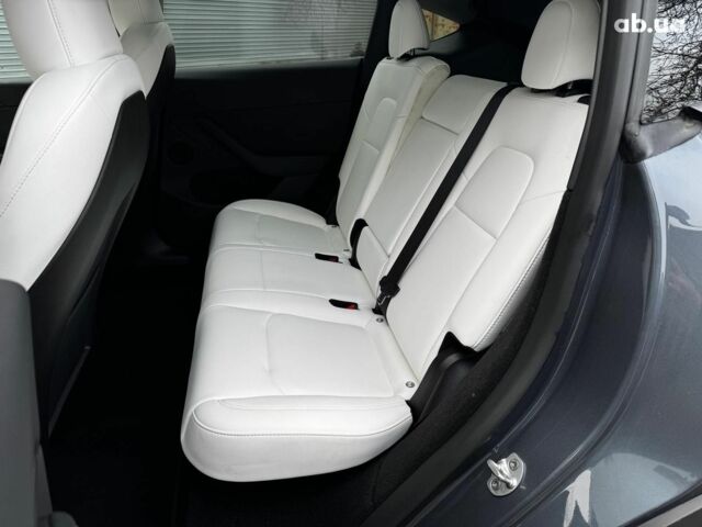 Серый Тесла Model Y, объемом двигателя 0 л и пробегом 22 тыс. км за 25990 $, фото 17 на Automoto.ua