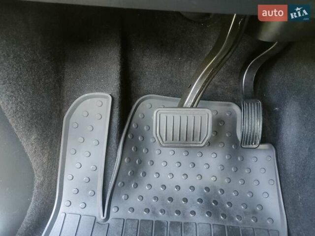 Серый Тесла Model Y, объемом двигателя 0 л и пробегом 30 тыс. км за 32350 $, фото 36 на Automoto.ua