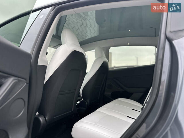 Сірий Тесла Model Y, об'ємом двигуна 0 л та пробігом 26 тис. км за 25999 $, фото 70 на Automoto.ua