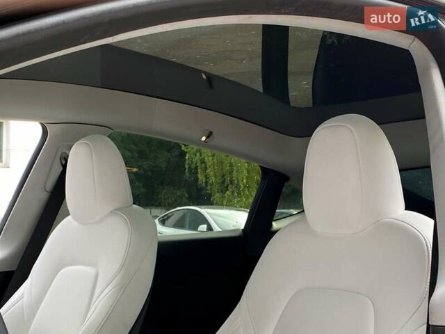 Сірий Тесла Model Y, об'ємом двигуна 0 л та пробігом 51 тис. км за 33999 $, фото 13 на Automoto.ua