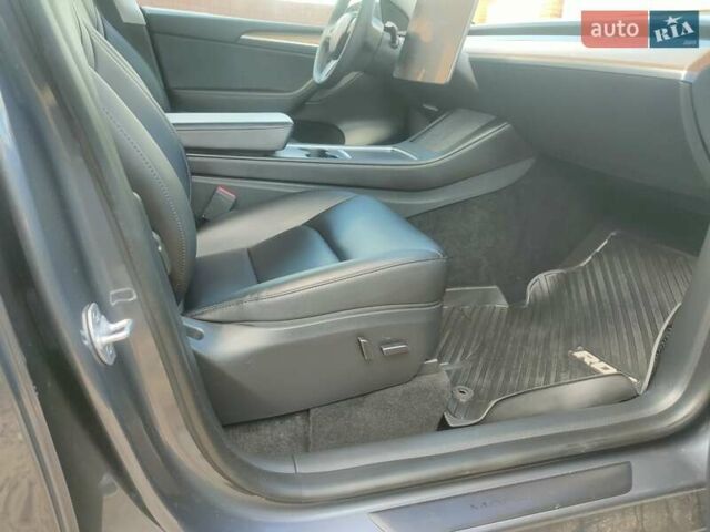 Серый Тесла Model Y, объемом двигателя 0 л и пробегом 30 тыс. км за 32350 $, фото 44 на Automoto.ua