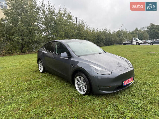 Серый Тесла Model Y, объемом двигателя 0 л и пробегом 44 тыс. км за 26900 $, фото 1 на Automoto.ua