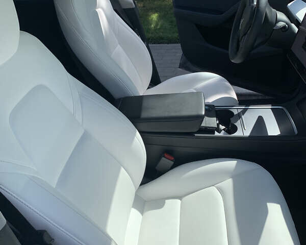Сірий Тесла Model Y, об'ємом двигуна 0 л та пробігом 31 тис. км за 24800 $, фото 40 на Automoto.ua