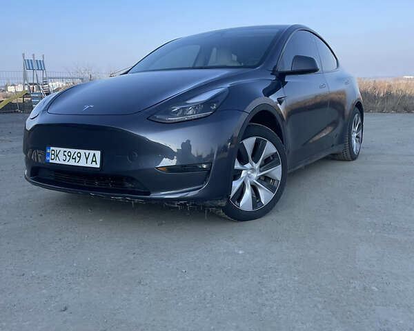 Сірий Тесла Model Y, об'ємом двигуна 0 л та пробігом 43 тис. км за 28500 $, фото 2 на Automoto.ua