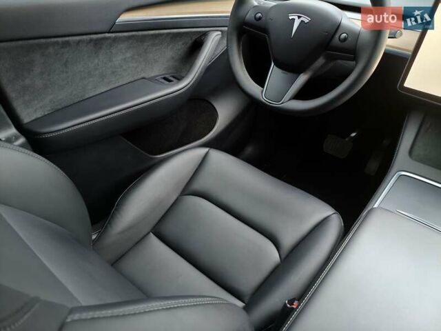 Сірий Тесла Model Y, об'ємом двигуна 0 л та пробігом 14 тис. км за 28000 $, фото 3 на Automoto.ua